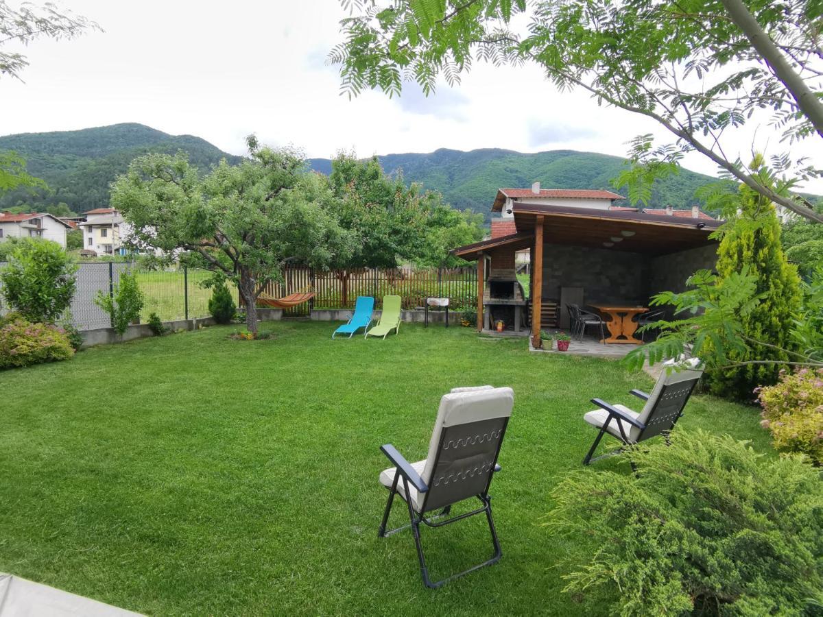 Guest House Vessyta Sapareva Banya Exterior photo